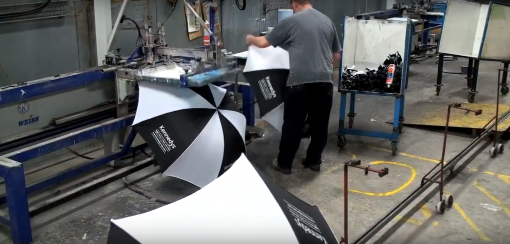 Quy trình sản xuất ô dù cầm tay, dù che nắng