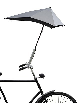 Chiếc ô dù cầm tay dành cho xe đạp