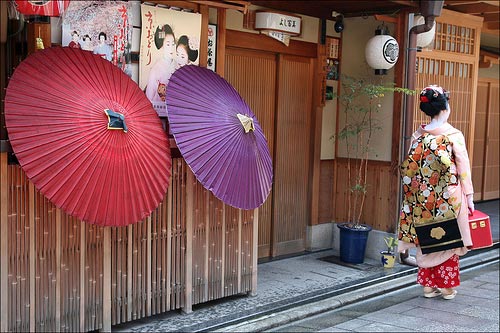 Cách làm ô dù cầm tay bằng giấy Nhật Bản độc đáo