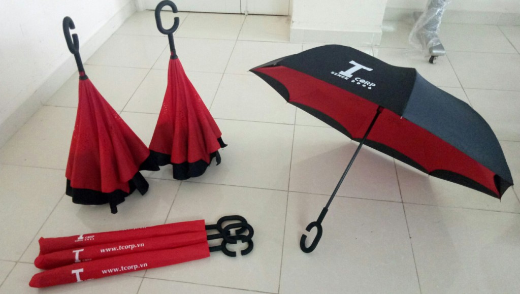 Giải pháp tuyệt vời với ô dù cầm tay thông minh trong những ngày mưa